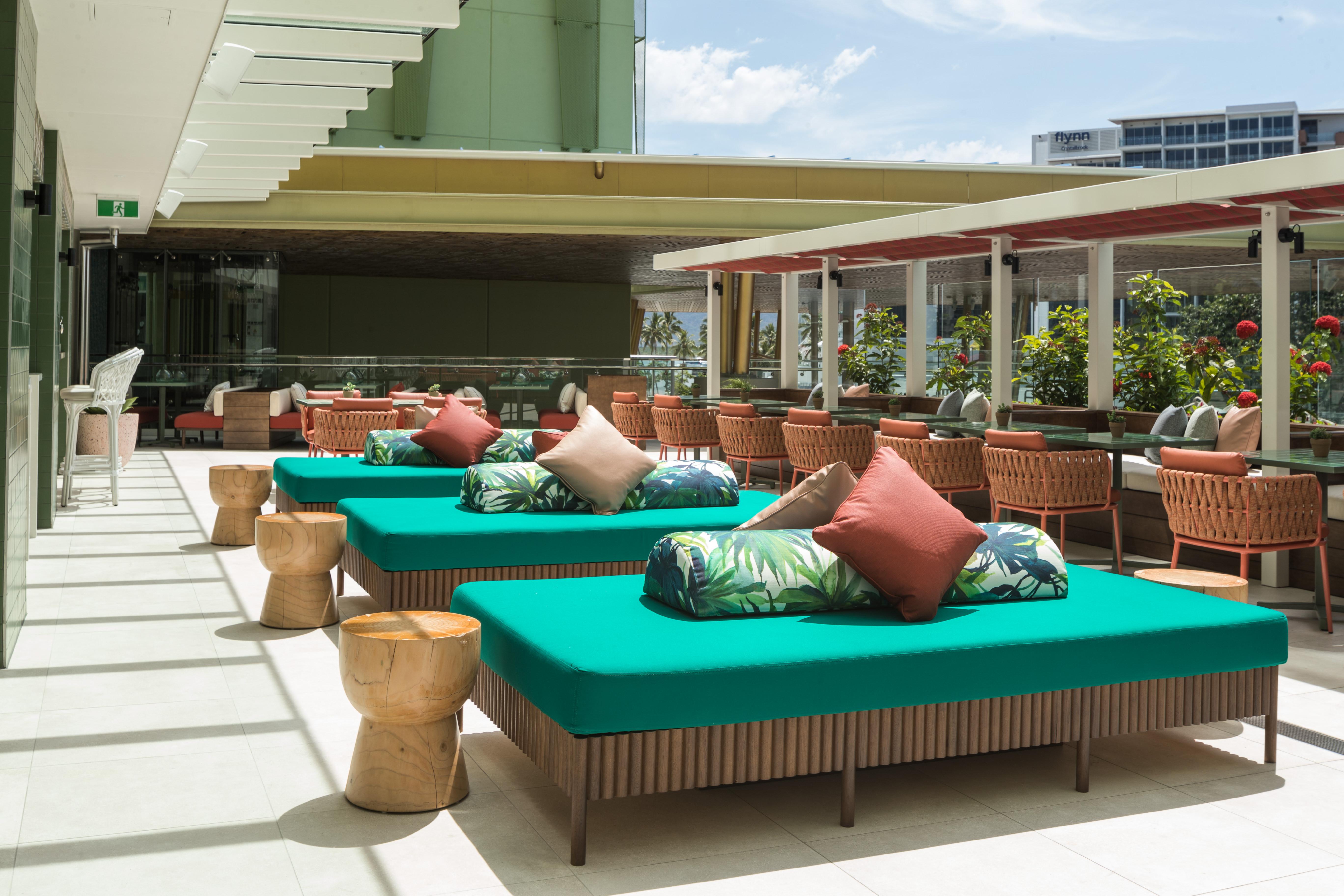 คริสตัลบรูค ไบลีย์ Hotel แคนส์ ภายนอก รูปภาพ The rooftop bar at the hotel