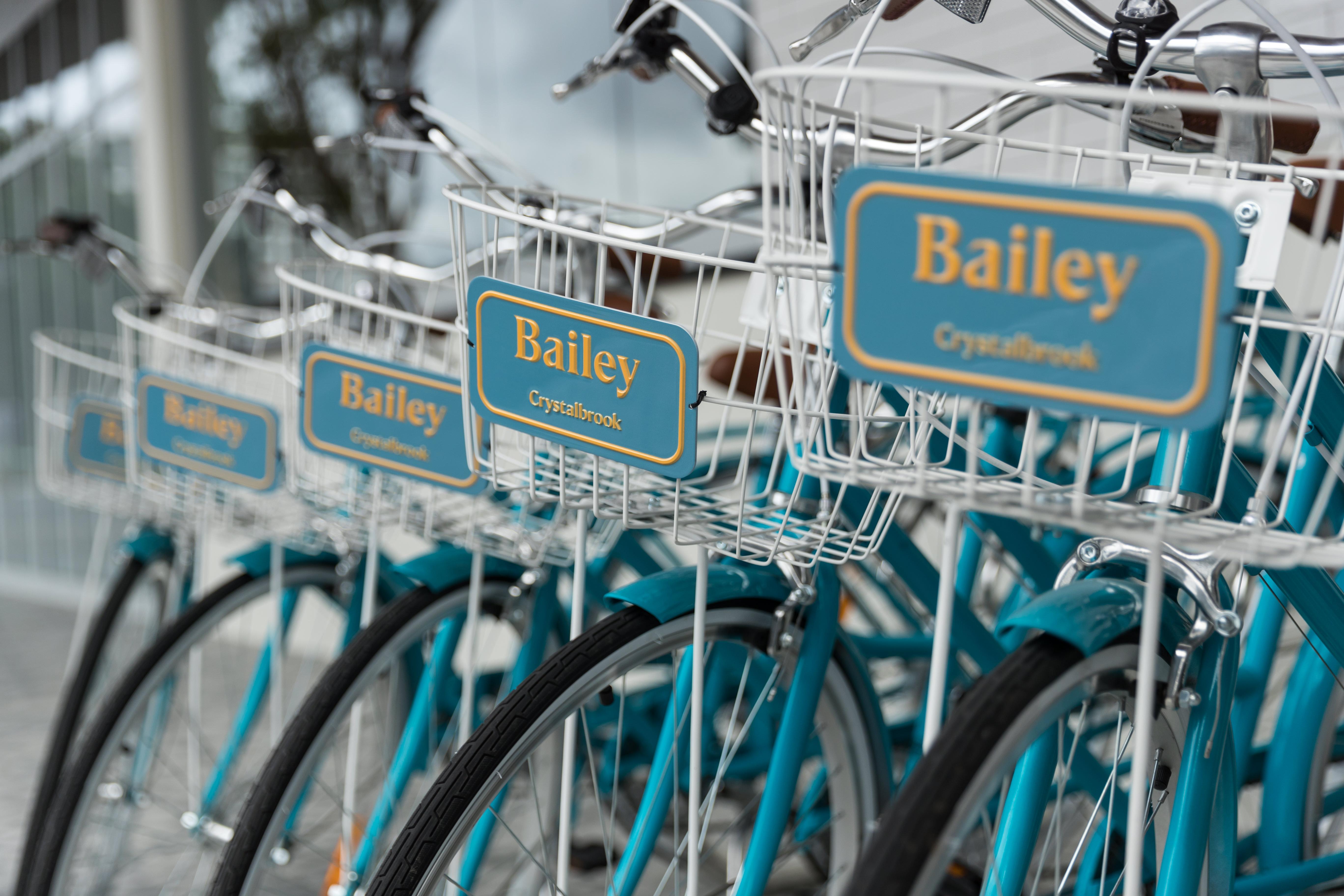 คริสตัลบรูค ไบลีย์ Hotel แคนส์ ภายนอก รูปภาพ Bicycles at the station