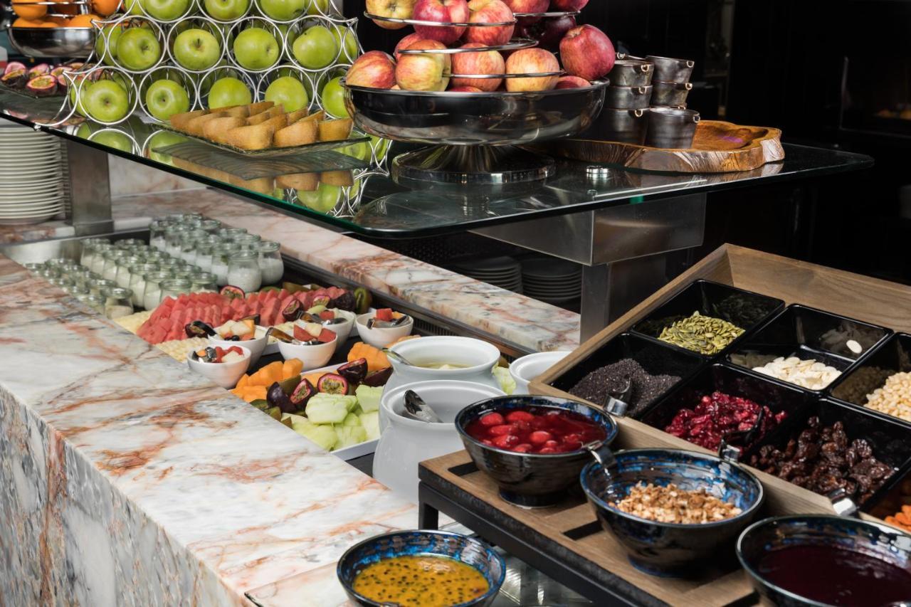 คริสตัลบรูค ไบลีย์ Hotel แคนส์ ภายนอก รูปภาพ A salad bar